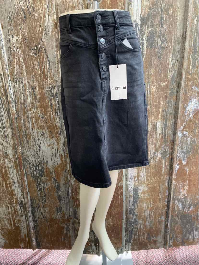 C'est Toi Size Small (4/6) Black Skirt
