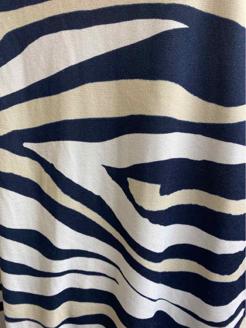 Chico's Size Medium Navy Print tops
