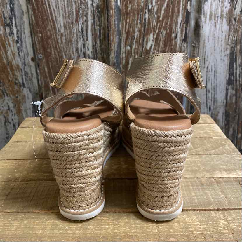 Ateliers 8.5 Gold Shoes