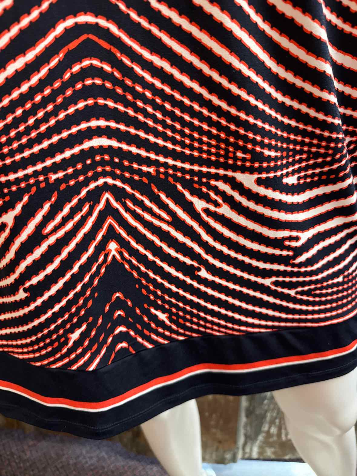 Michael Kors Size 8 (Medium) Orange print Dress