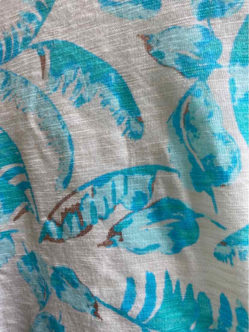 Lauren Conrad Size small Blue Print T-shirt