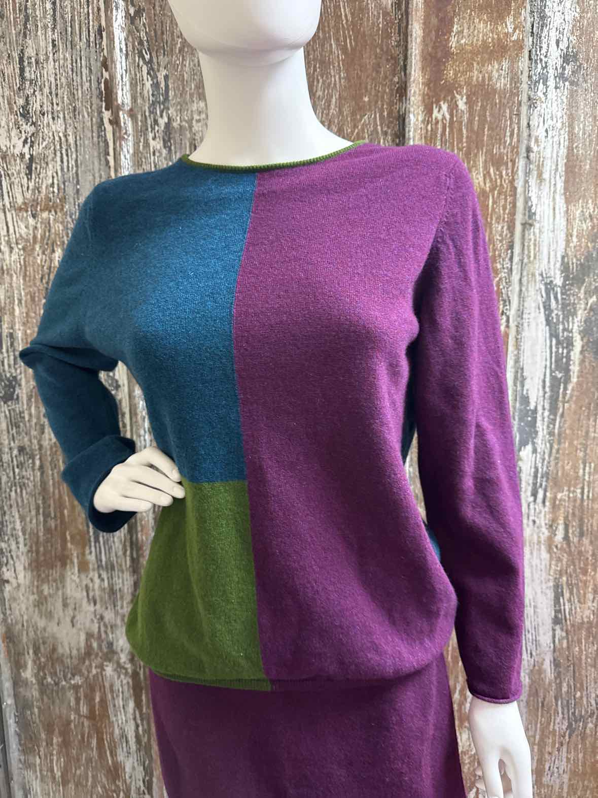 Hawico Size Small/Medium Blue & Purple Two Piece Set