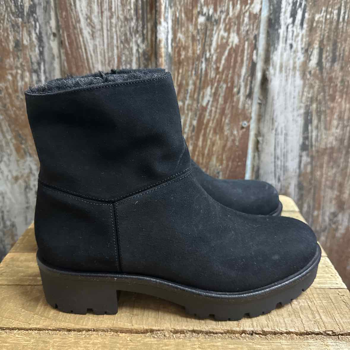 Aquatalia 9 Black Shoe Booties