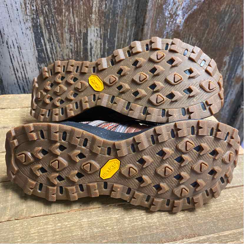Merrell 6 Red Sneakers