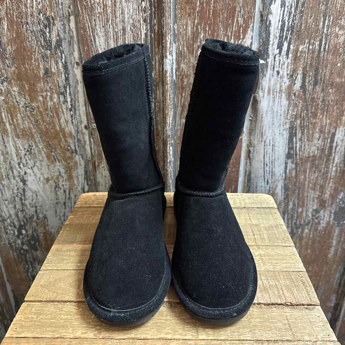 Bearpaw 9 Black Boots