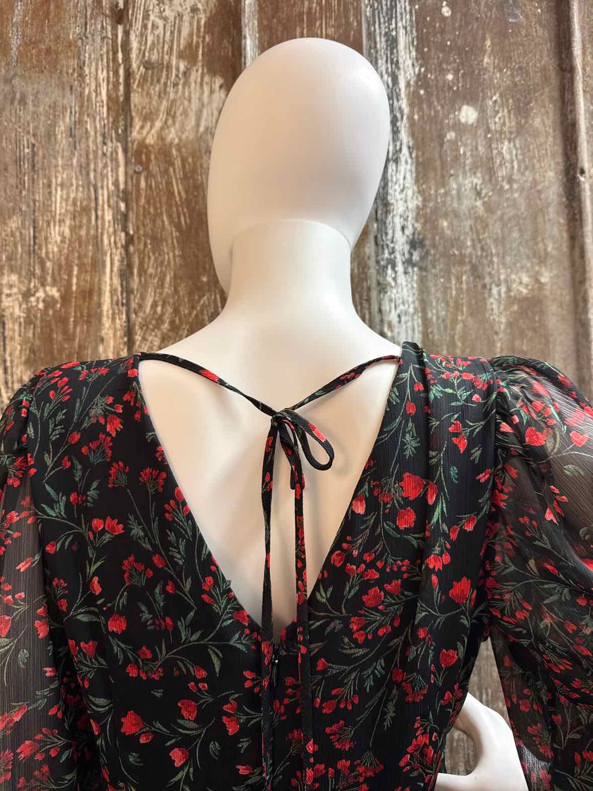 Calvin Klein Size 10 (Medium) Black & Red Dress