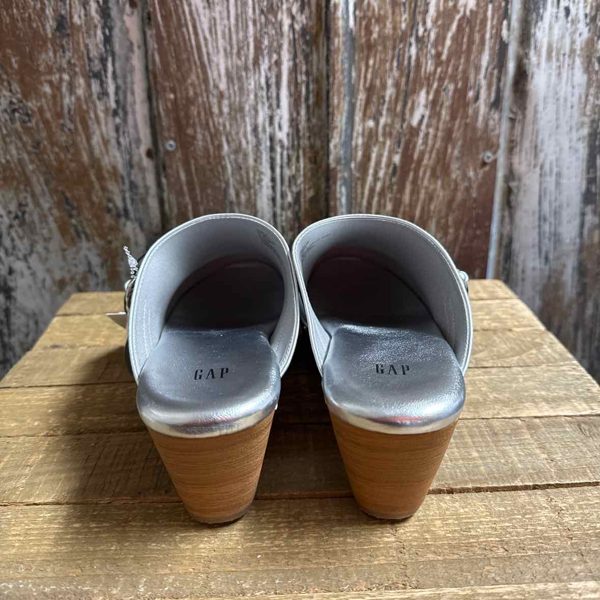 Gap 7 Silver Shoes
