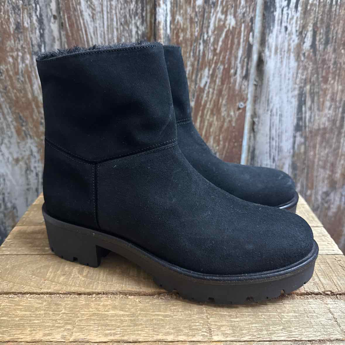 Aquatalia 9 Black Shoe Booties