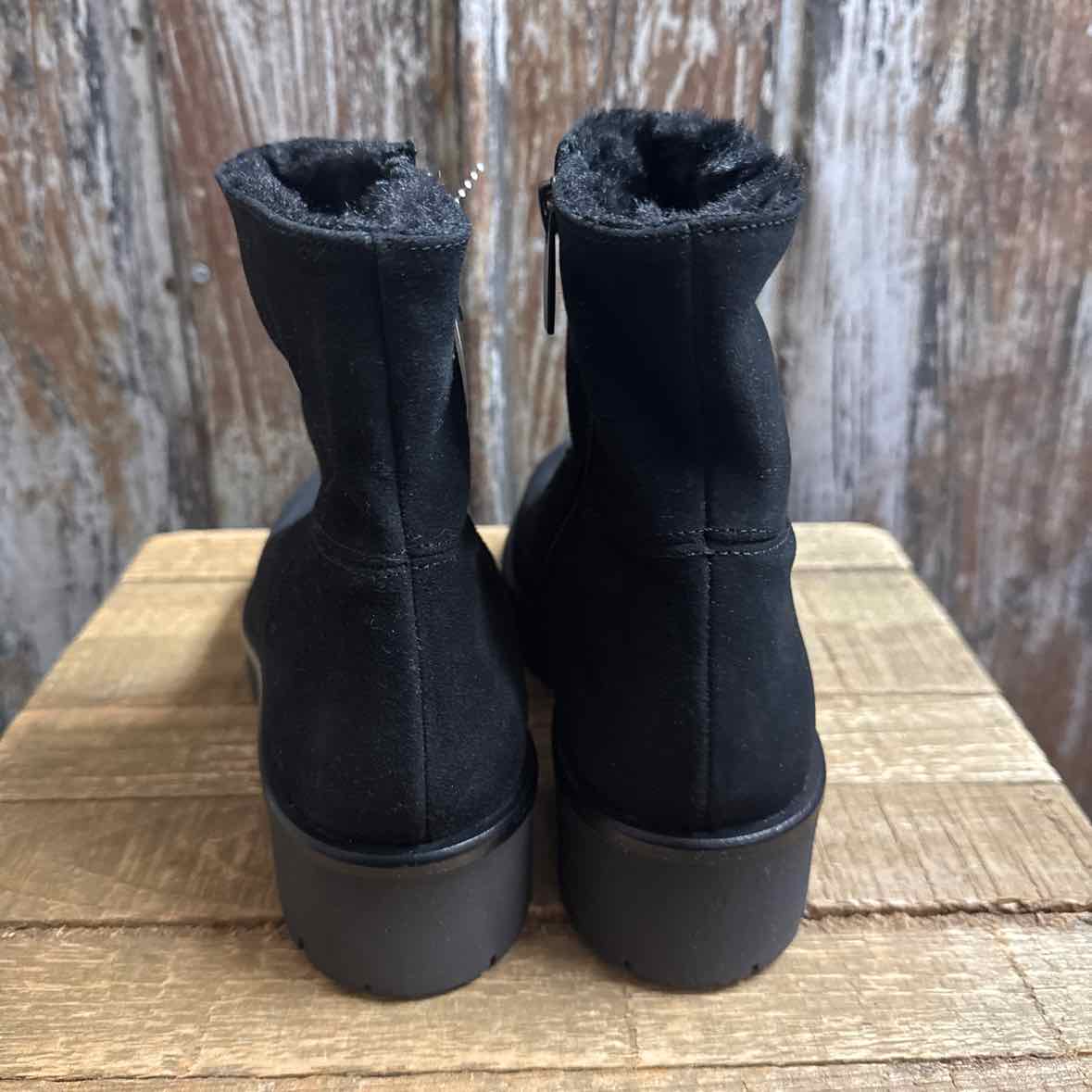 Aquatalia 9 Black Shoe Booties