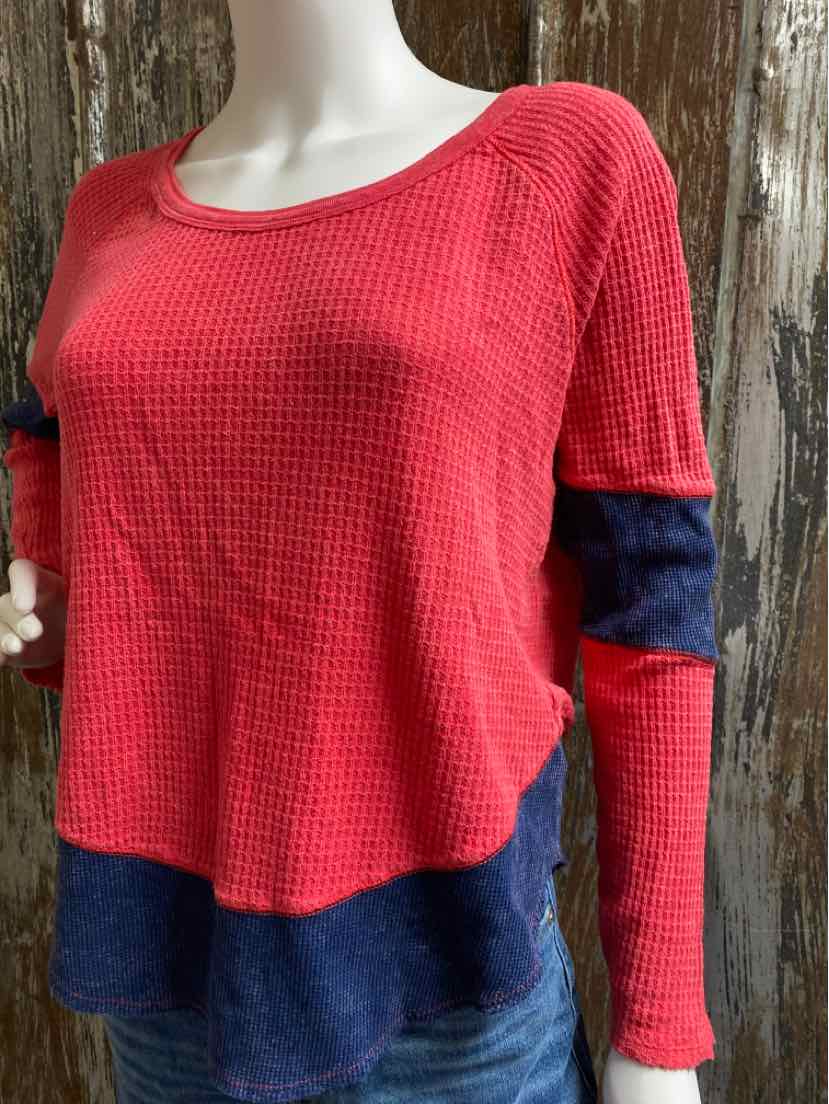 We the free Size Medium Red tops