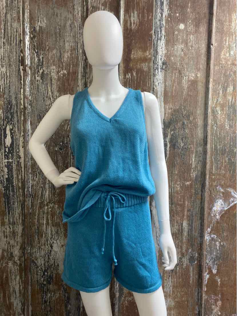 The Free Yoga Size Medium Blue Lounge Set