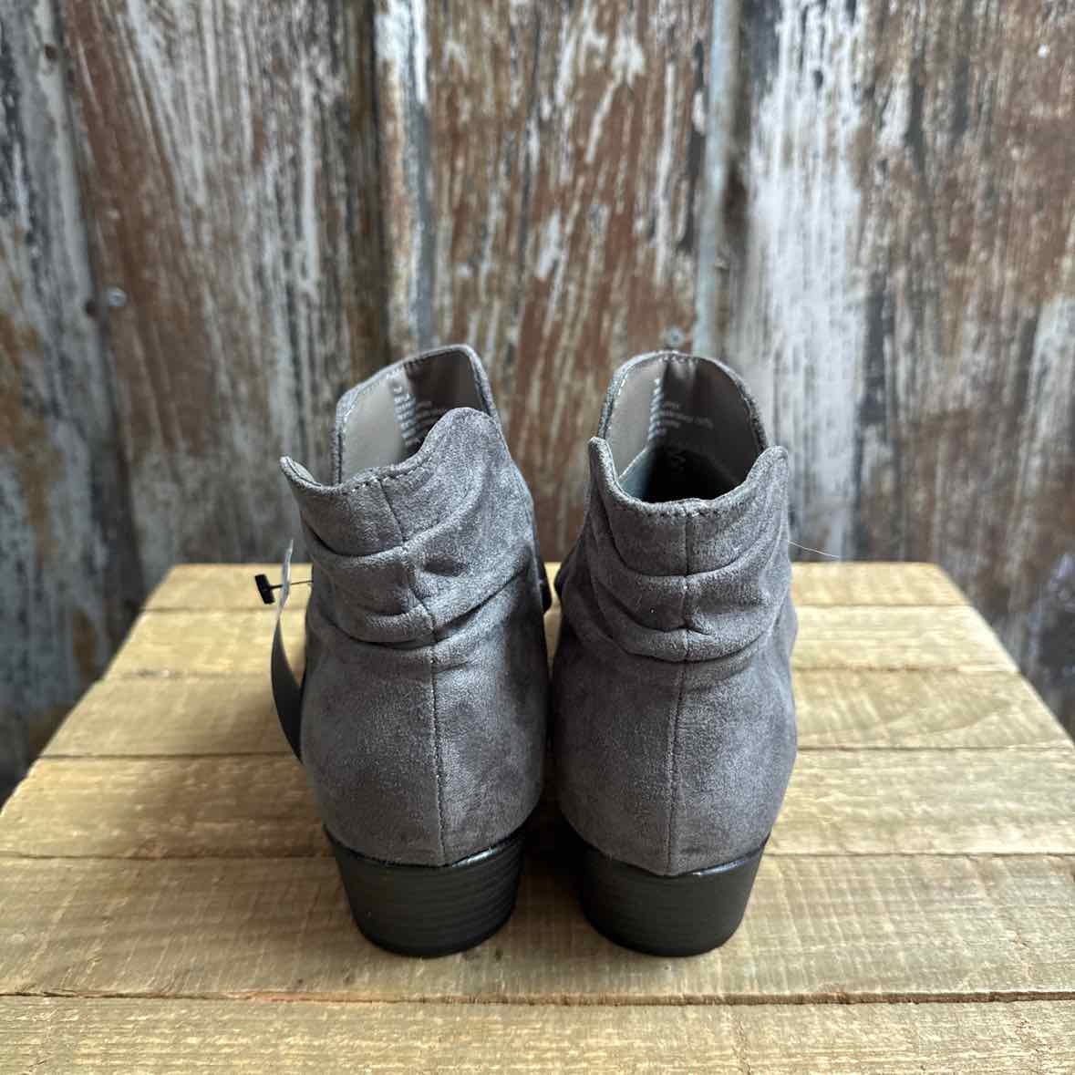 Esprit 7 Gray Shoe Booties