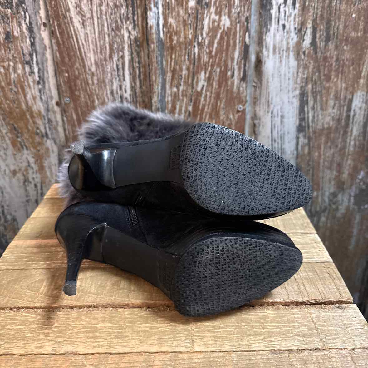 Stuart Weitzman 6 Black Boots