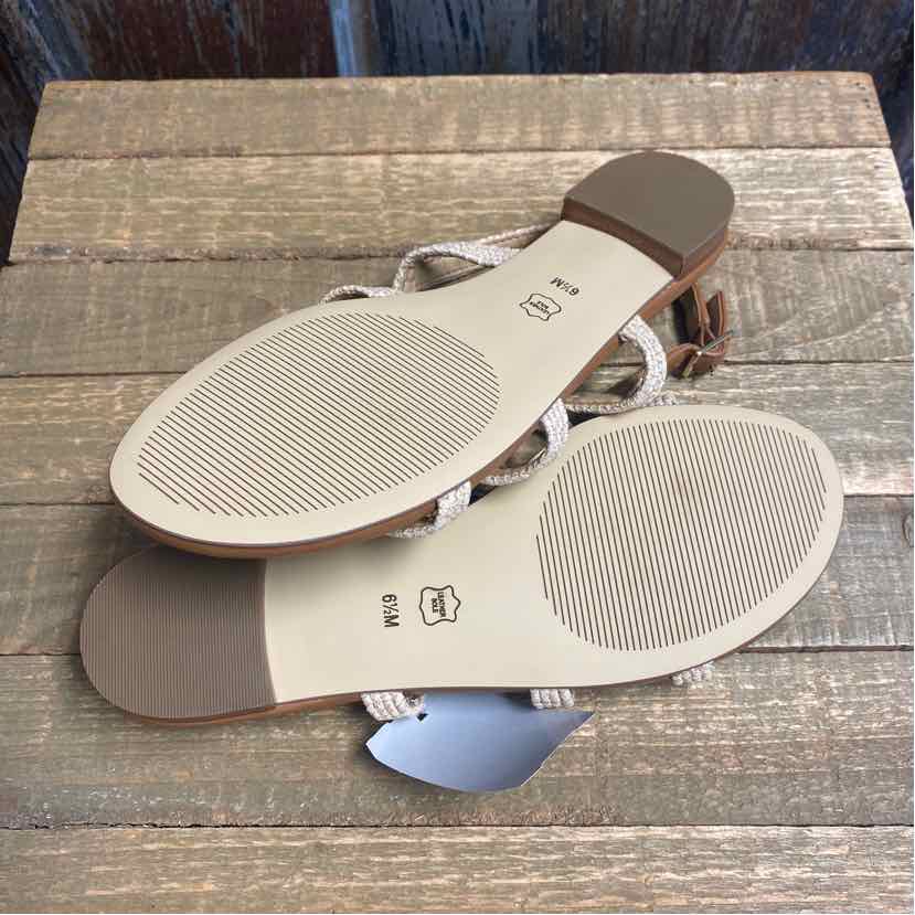 Talbots 6.5 Tan Sandals