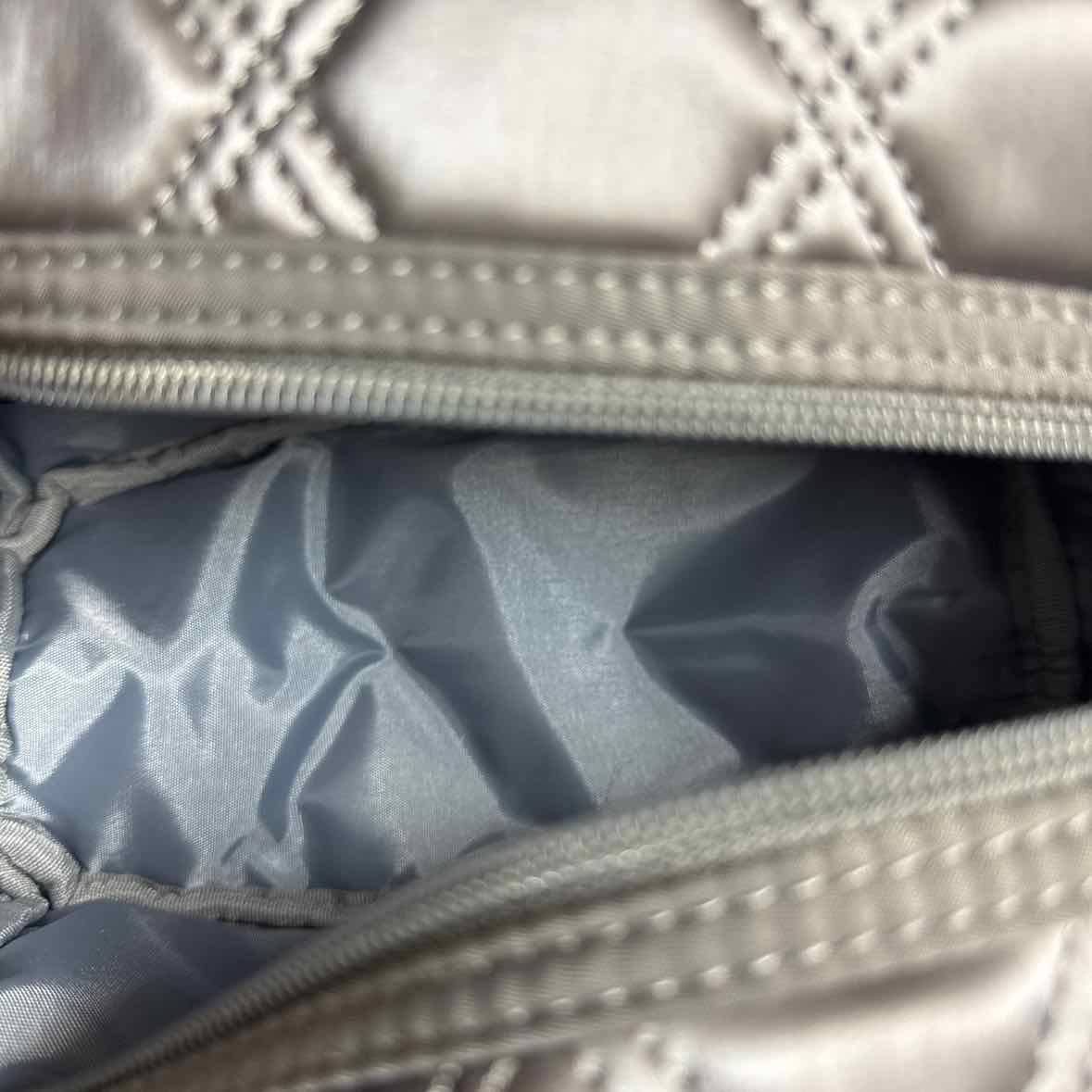 IHKWIP Cosmetic Bag