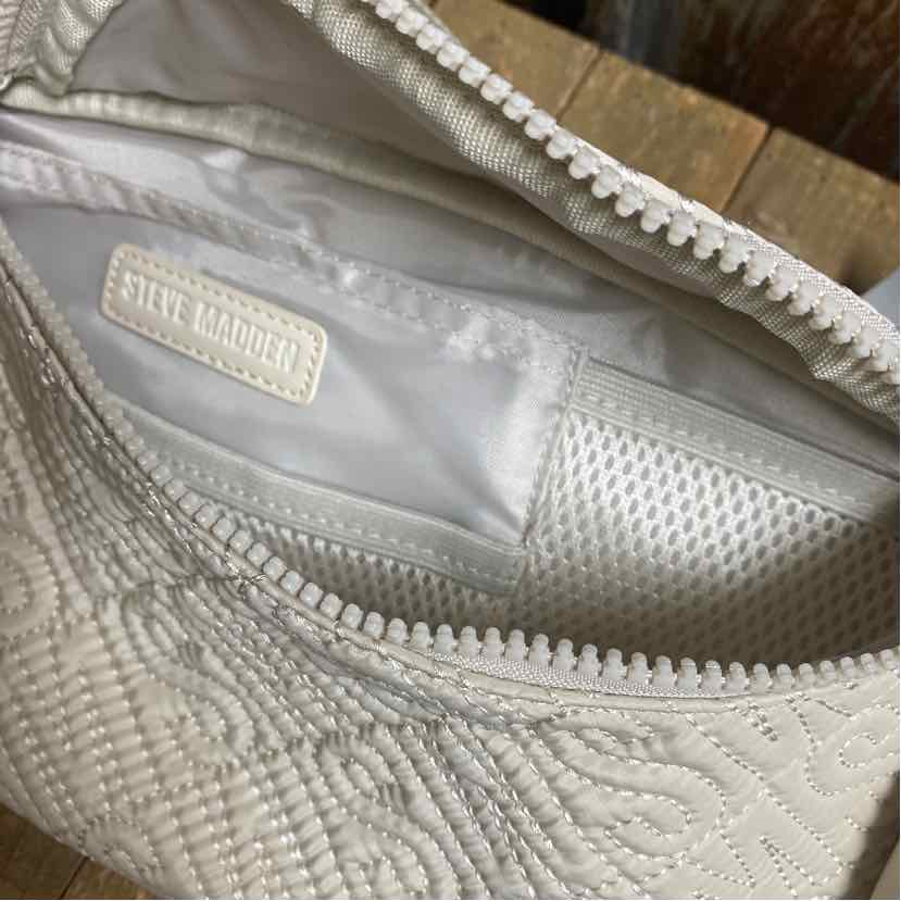 Steve Madden Bump Bag