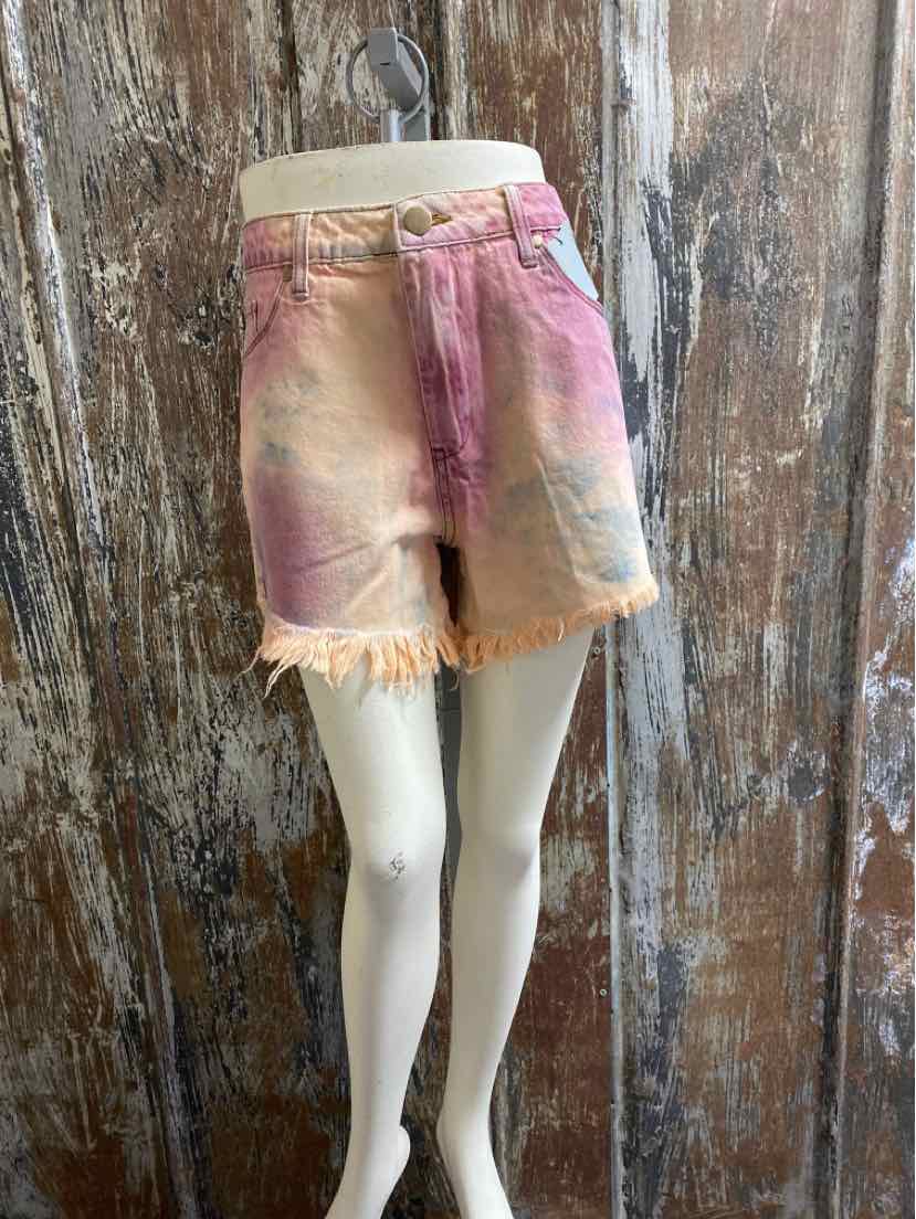 Easel Size Medium (8/10) Pink Tie Dyed Shorts