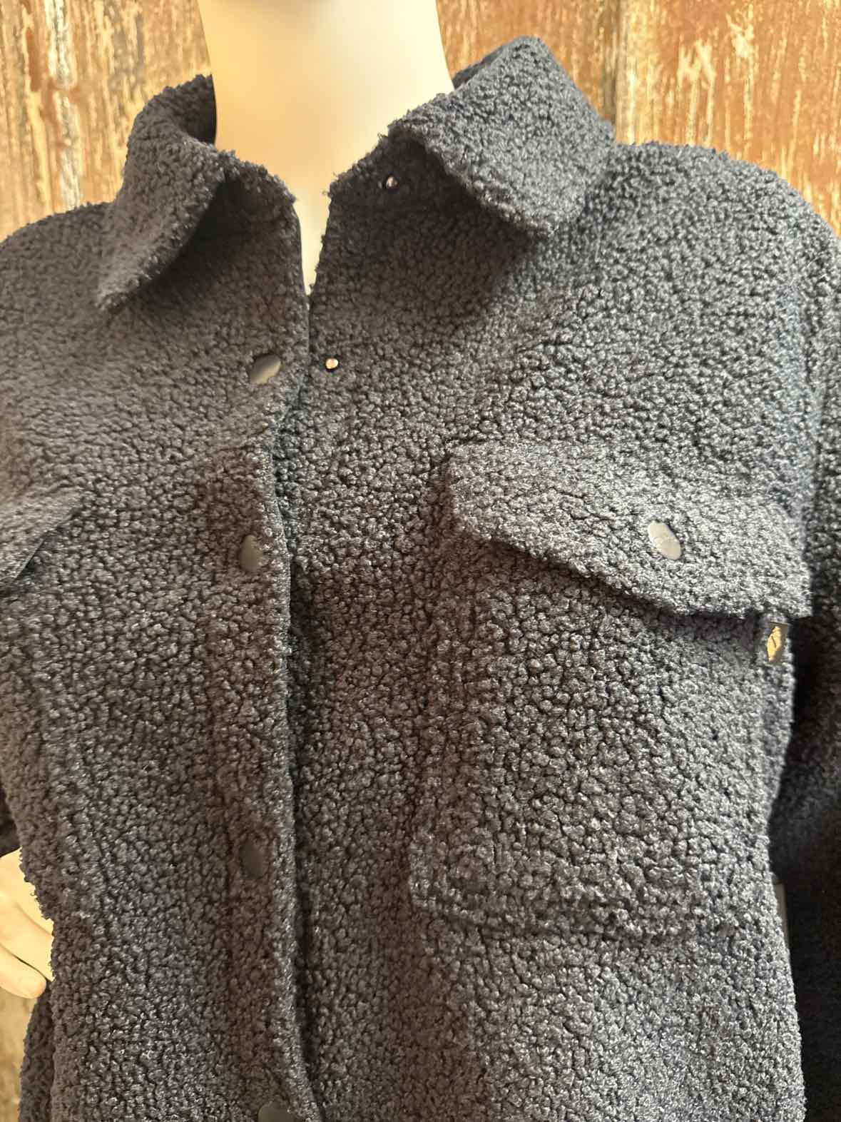 Skechers Size Medium Black Shacket