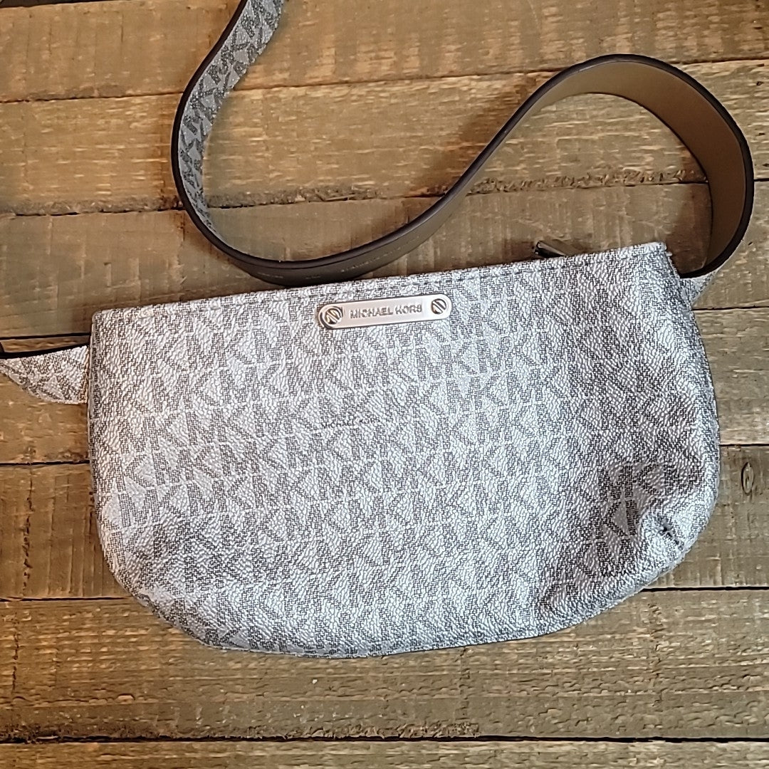 Michael Kors fanny deals pack purse