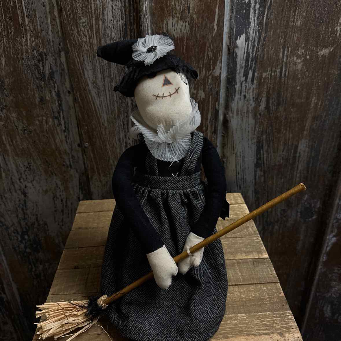 Bella Lux Halloween Decor