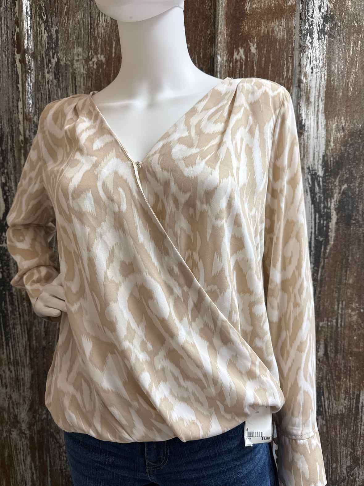 Halogen Size small Brown Print tops