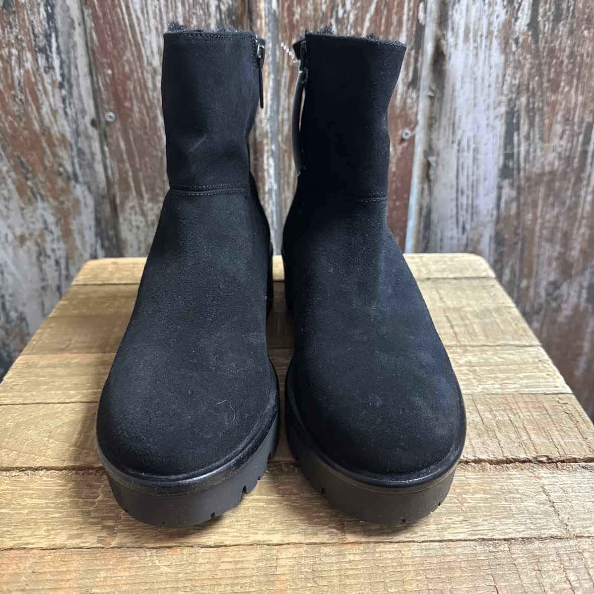 Aquatalia 9 Black Shoe Booties