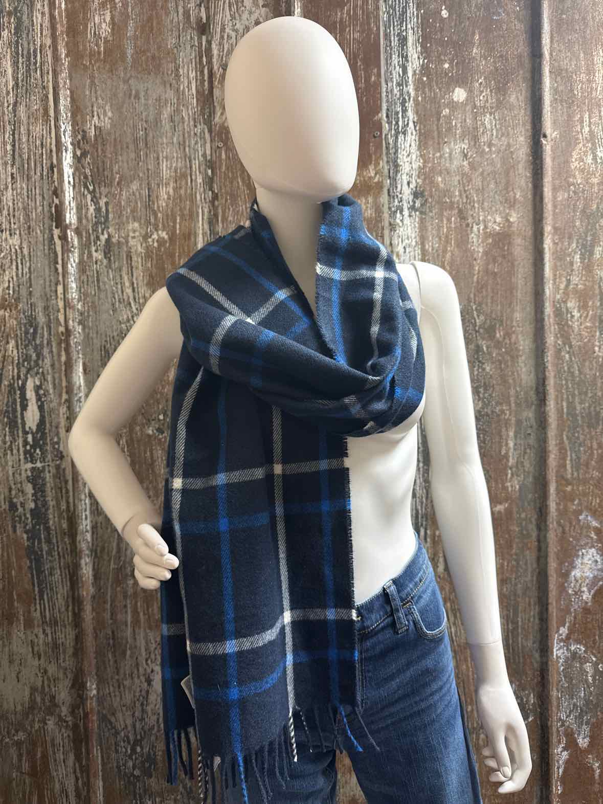 Banana Republic winter scarf