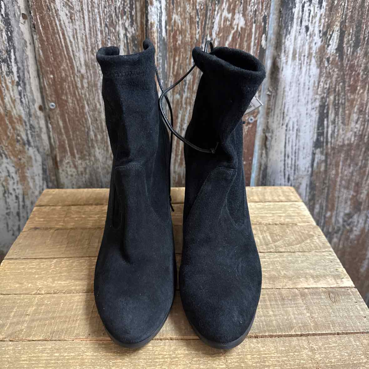 Stuart Weitzman 8.5 Black Shoe Booties