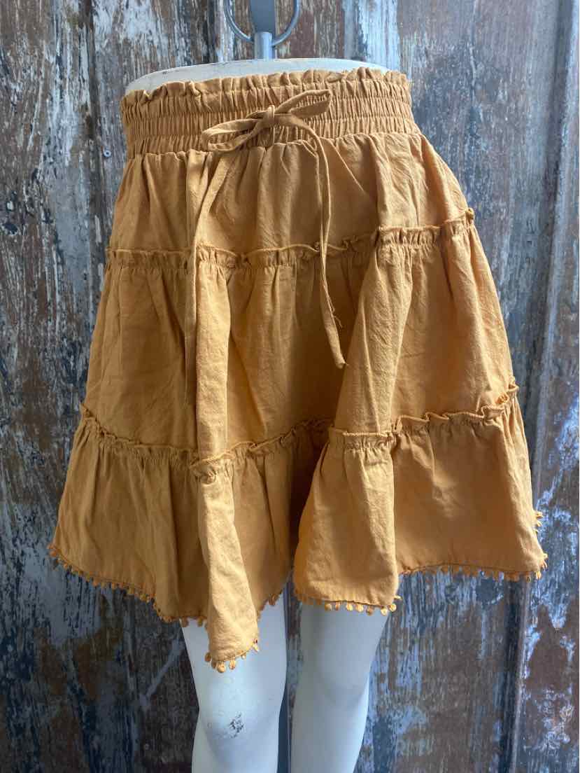 C+D+M Size Small (4/6) Yellow Skirt