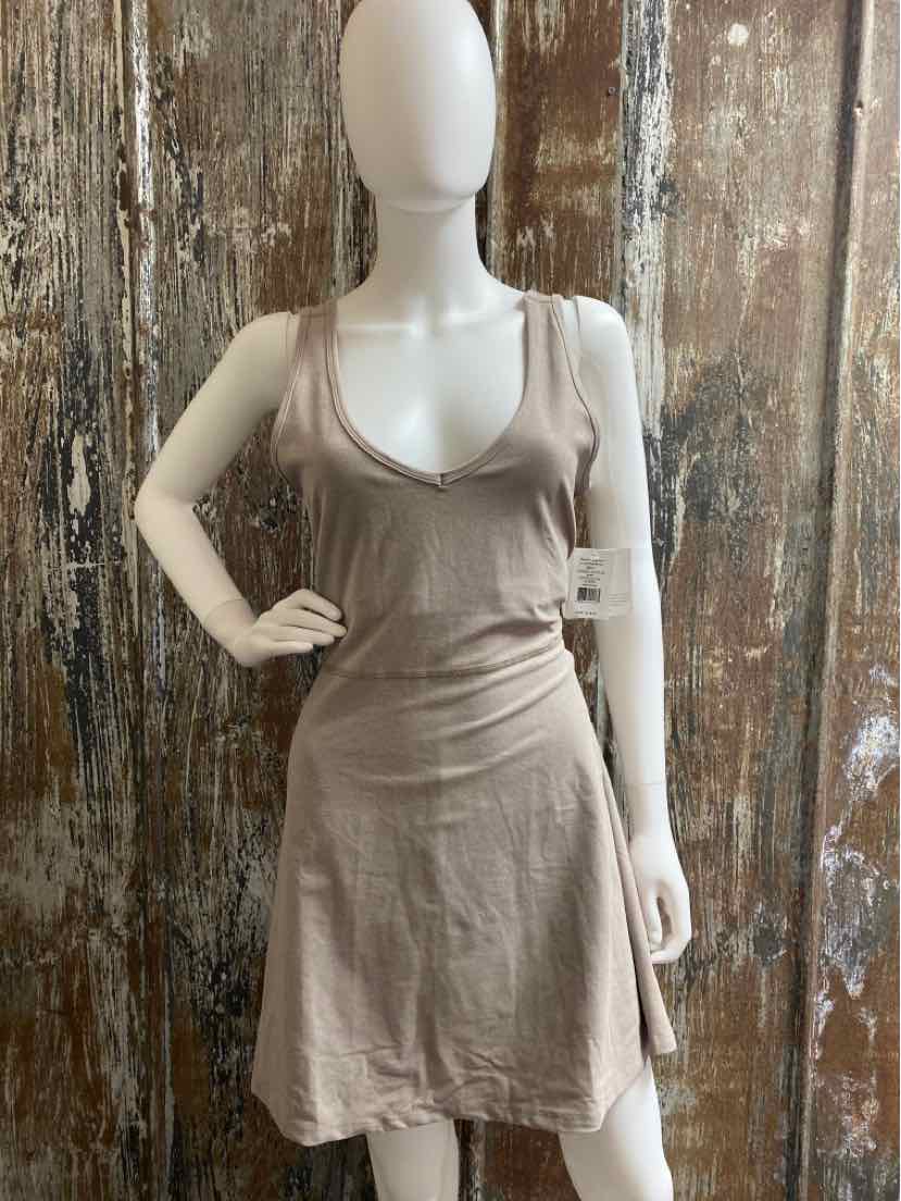 Beyond Yoga Size Extra Extra Large Tan Dress