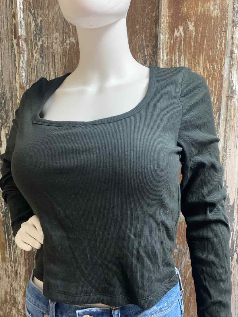 Klassy Network Size Extra Extra Large Black tops