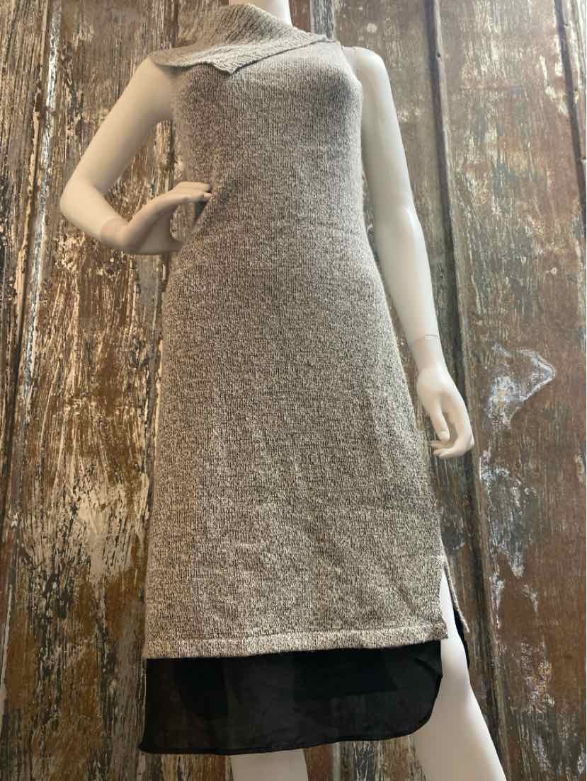 greylin Size small Gray Sweater Dress