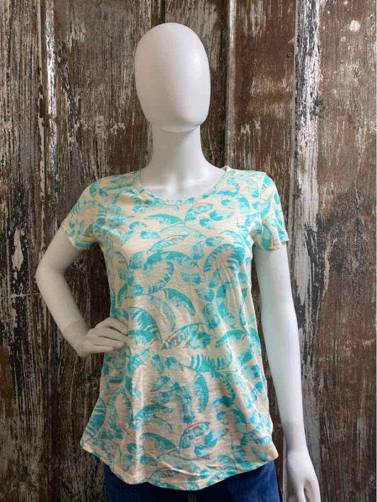Lauren Conrad Size small Blue Print T-shirt