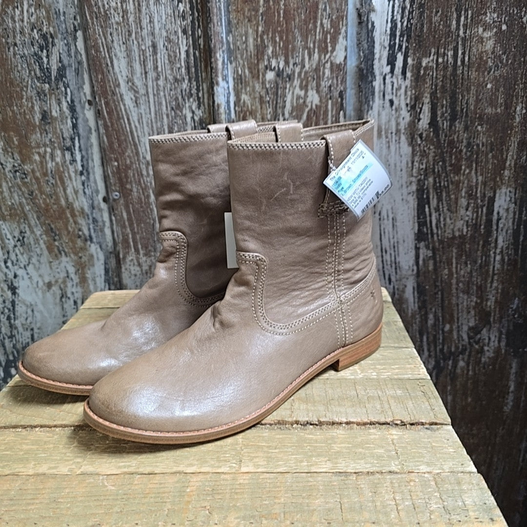 Frye 9 Brown Boots