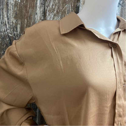 Banana Republic Size Large Brown tops