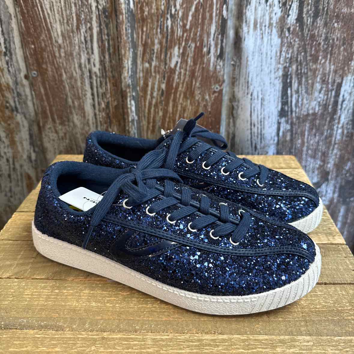 Tretorn 9 Navy Sneakers