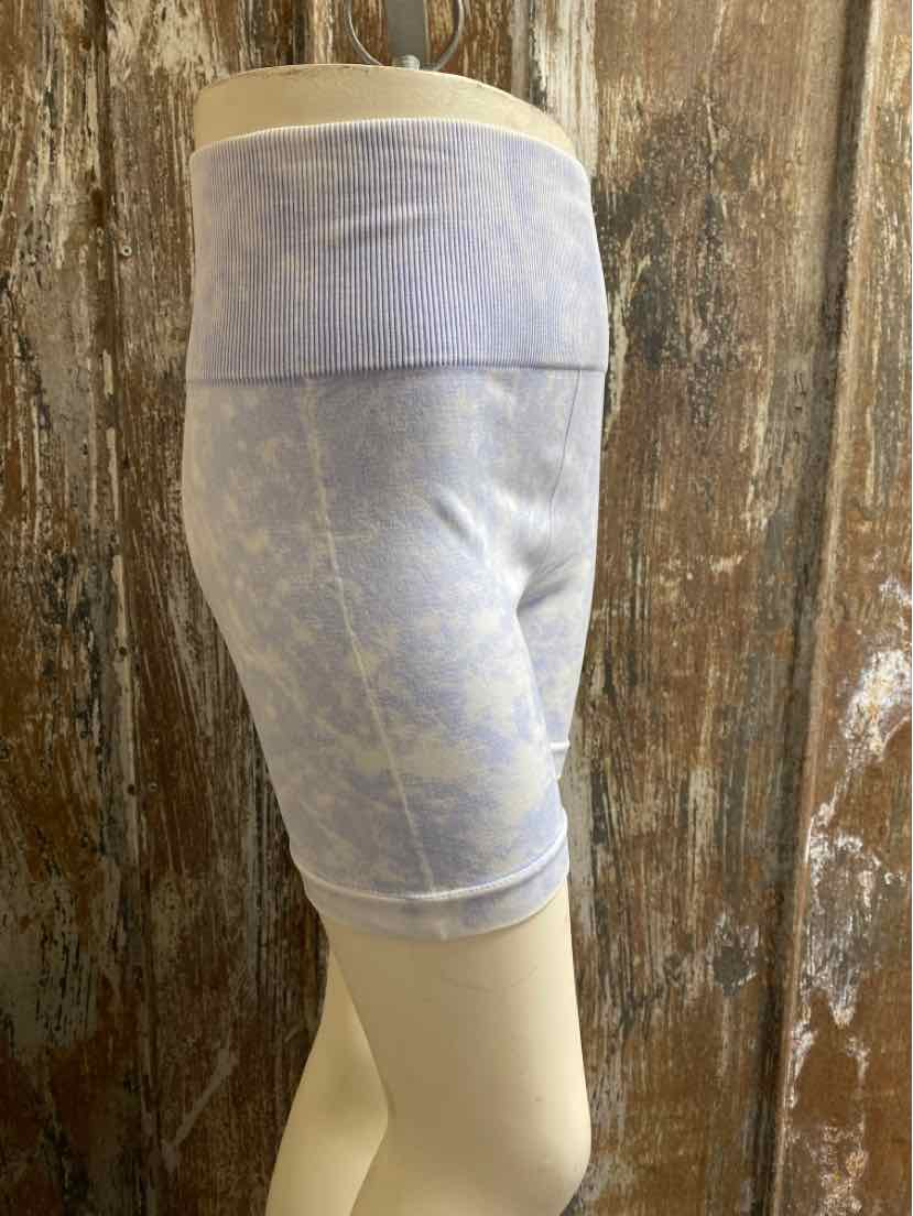 ITZON Size Medium (8/10) periwinkle Shorts