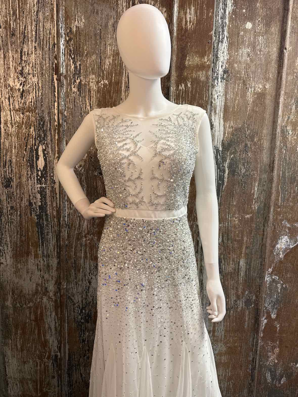 Adrianna Papell Size 4 (Small) White Dress