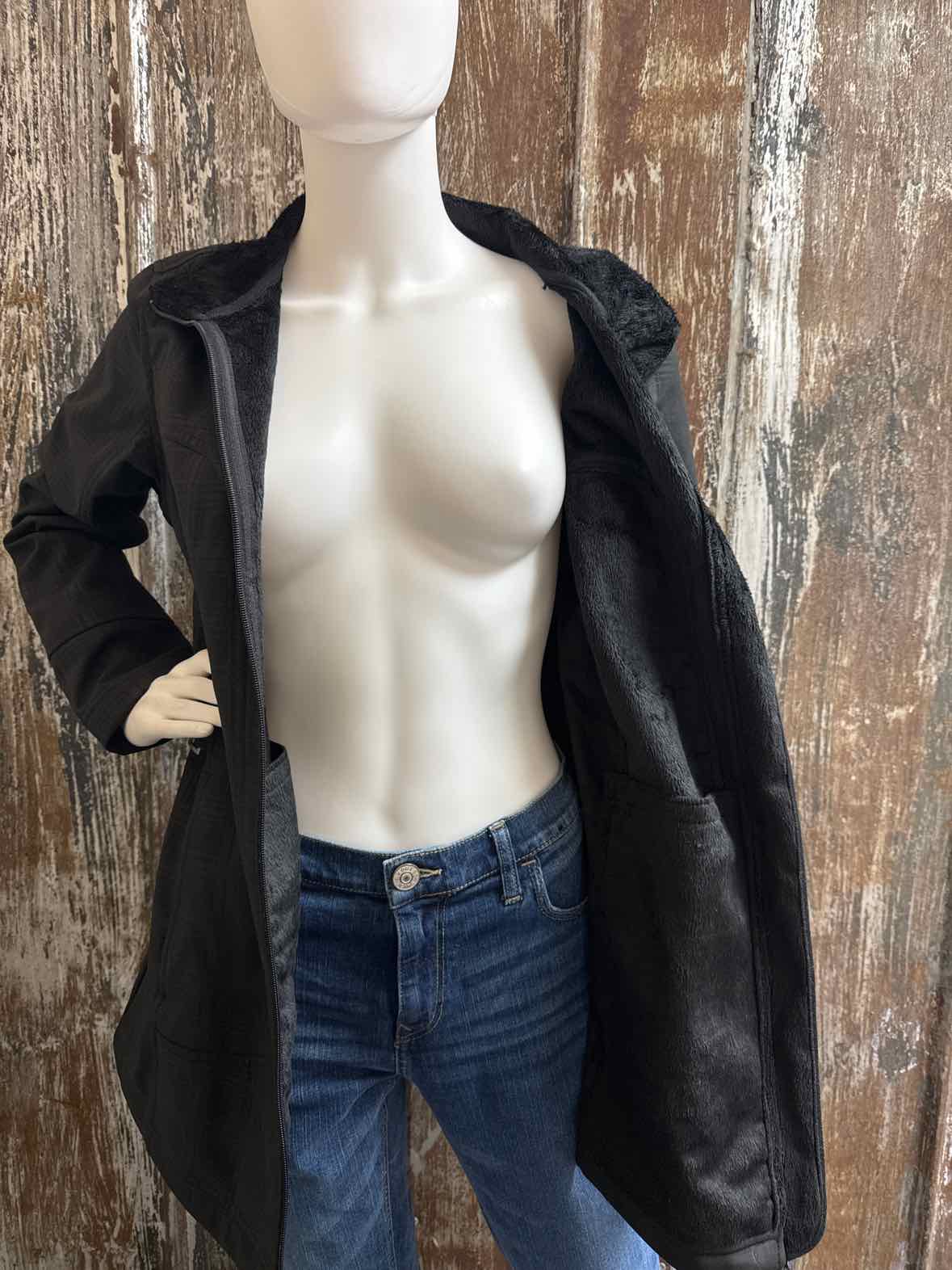 Izod Size Medium Black Jacket (Outdoor)