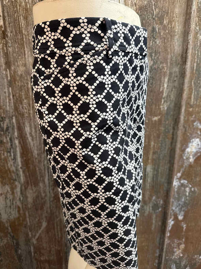 Talbots Size 6 Black Print Shorts