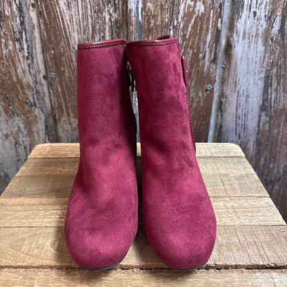 White Mountain 7 Red Shoe Booties