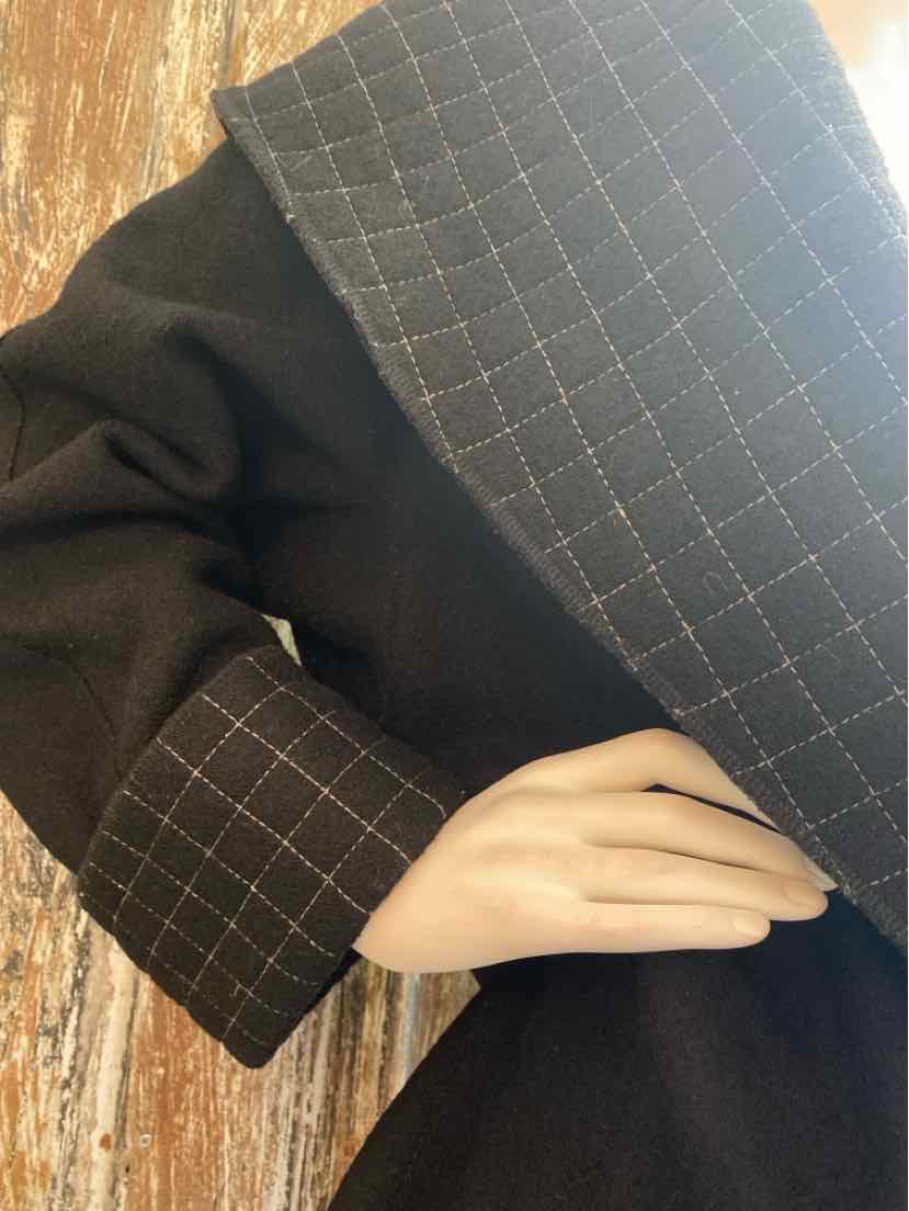 Beyond Threads Size small Black Jacket