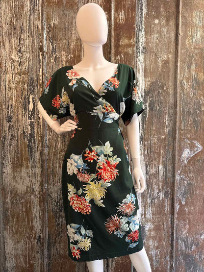 Elise Design Size 14 (Large) Green floral print Dress