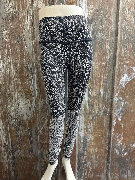 lululemon Size 4 Black Print Leggings