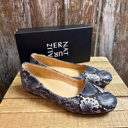 Naturalizer 8.5 Gray print Shoes