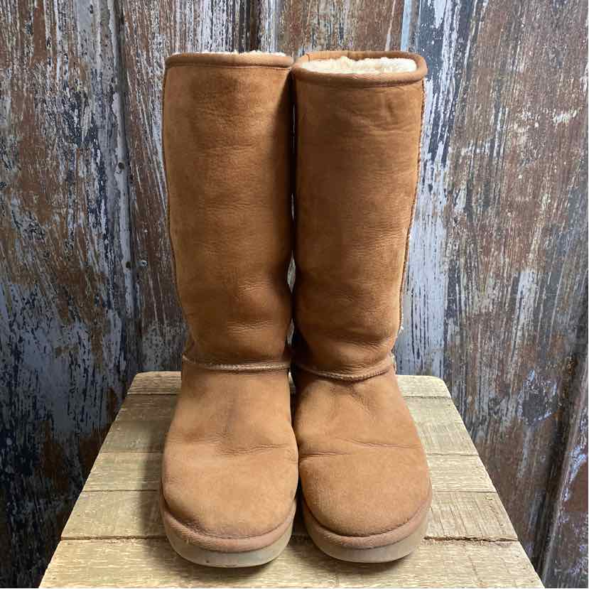 UGG 10 Brown Boots