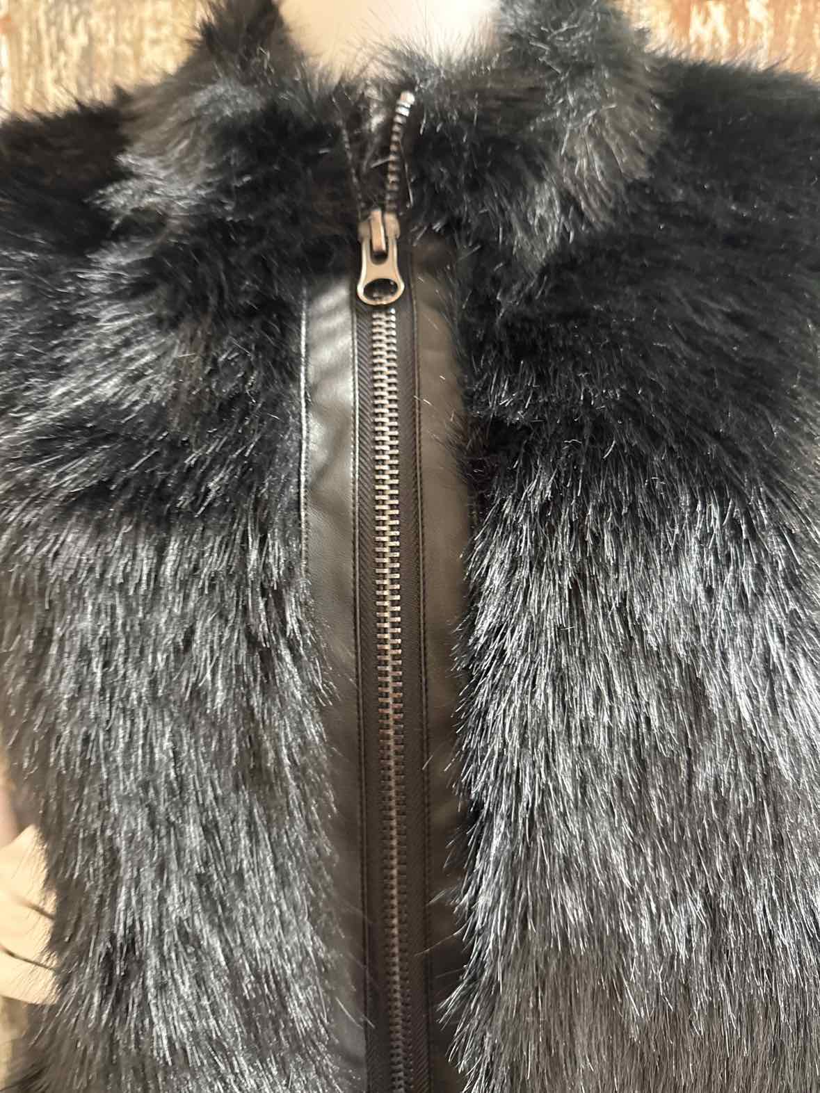 Skyes the limit Size Large Black Vest