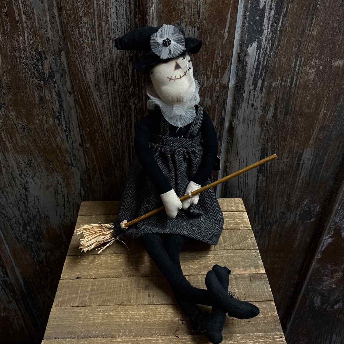 Bella Lux Halloween Decor