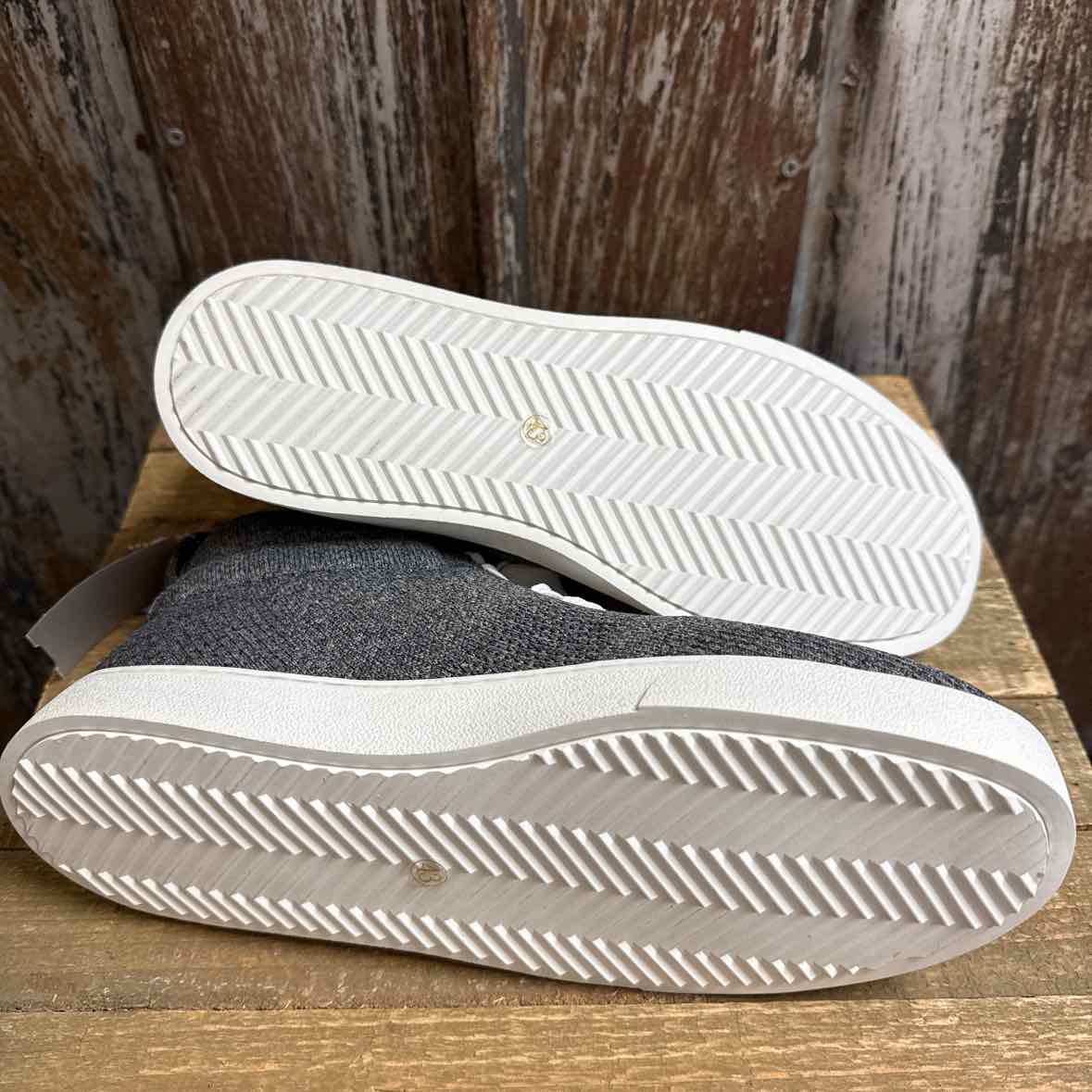 Vivaia 11.5 Gray Sneakers