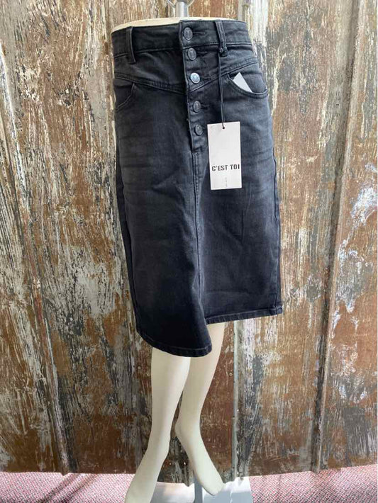 C'est Toi Size Small (4/6) Black Skirt